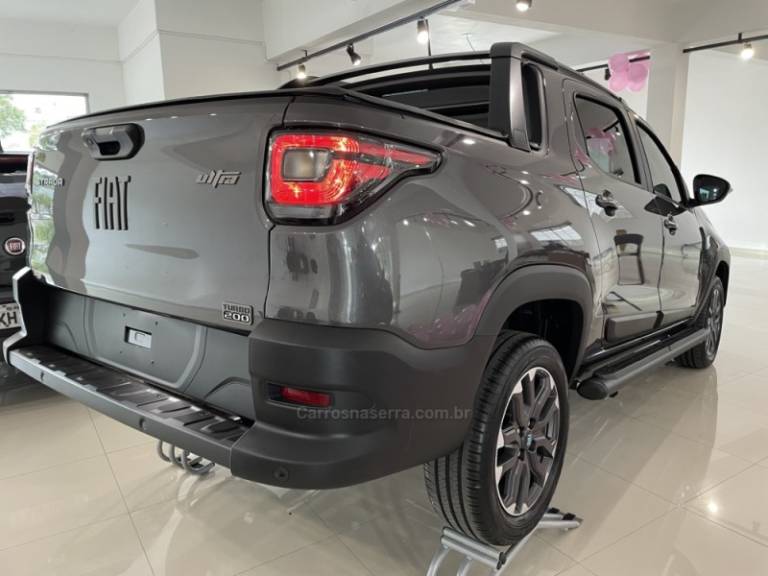 FIAT - STRADA - 2024/2025 - Várias - R$ 141.990,00