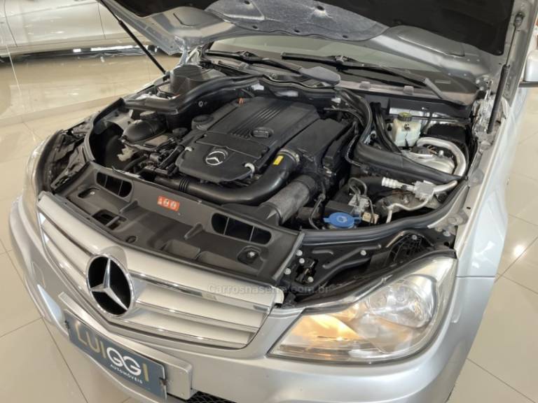 MERCEDES-BENZ - C 180 - 2011/2012 - Prata - R$ 69.900,00