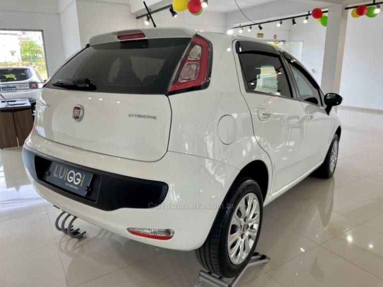 FIAT - PUNTO - 2013/2014 - Branca - R$ 42.900,00