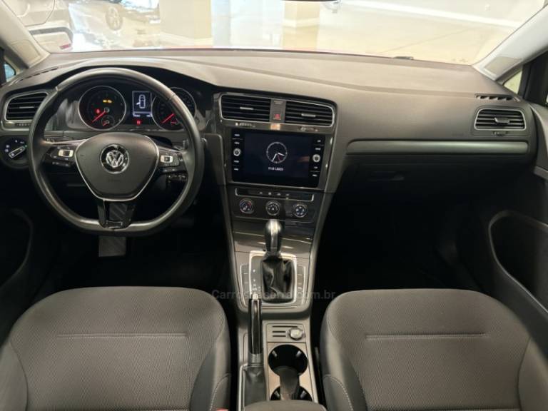 VOLKSWAGEN - GOLF - 2018/2018 - Vermelha - R$ 96.900,00