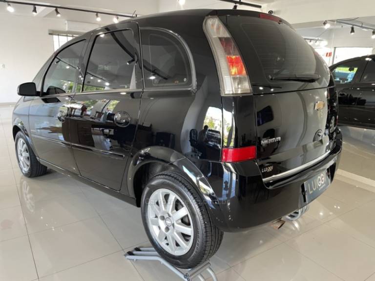 CHEVROLET - MERIVA - 2010/2011 - Preta - R$ 32.900,00