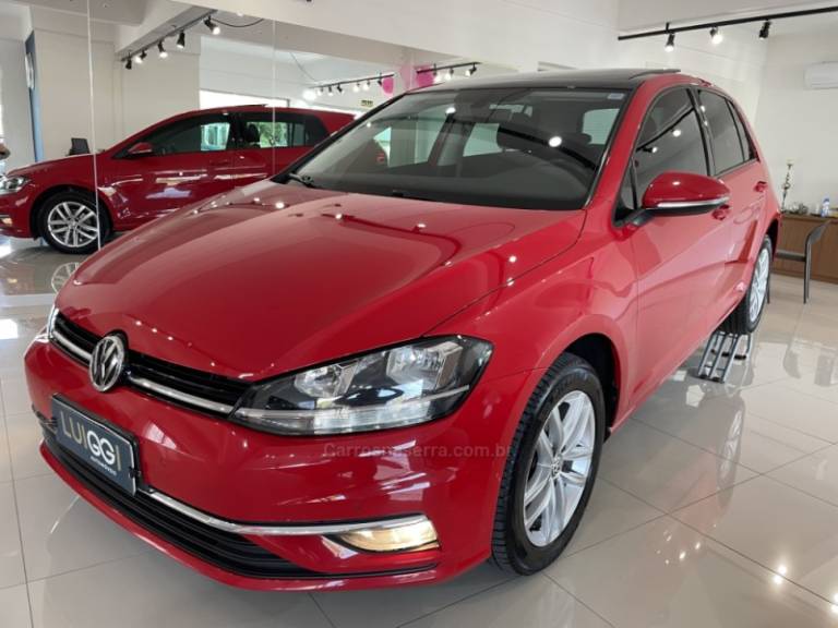 VOLKSWAGEN - GOLF - 2018/2018 - Vermelha - R$ 98.900,00