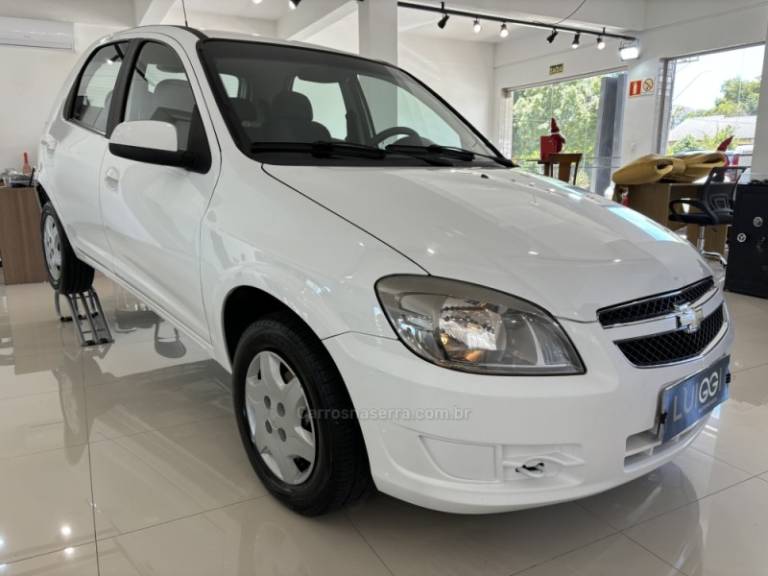 CHEVROLET - CELTA - 2013/2014 - Branca - R$ 38.900,00