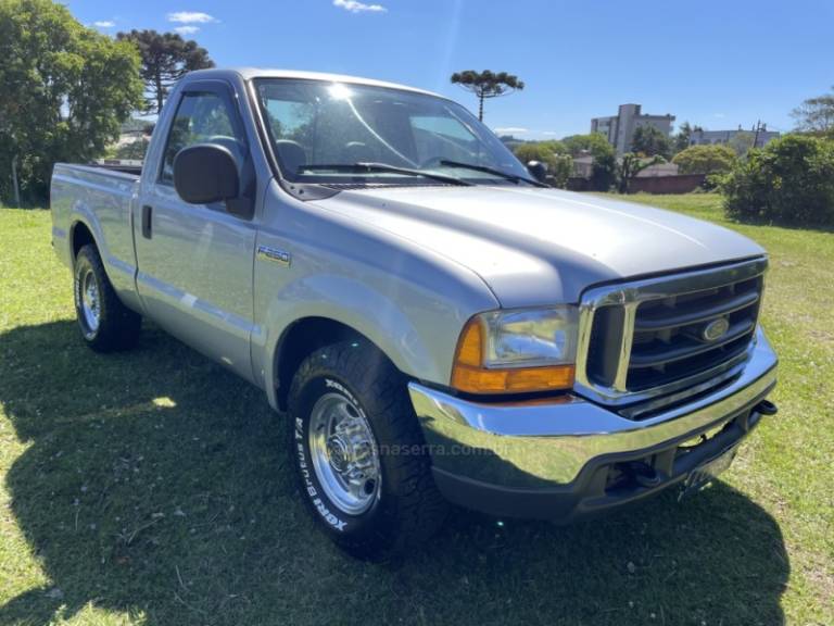 FORD - F-250 - 1999/1999 - Prata - R$ 142.900,00