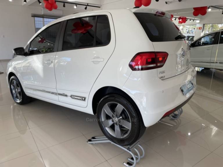 VOLKSWAGEN - FOX - 2018/2019 - Branca - R$ 64.900,00