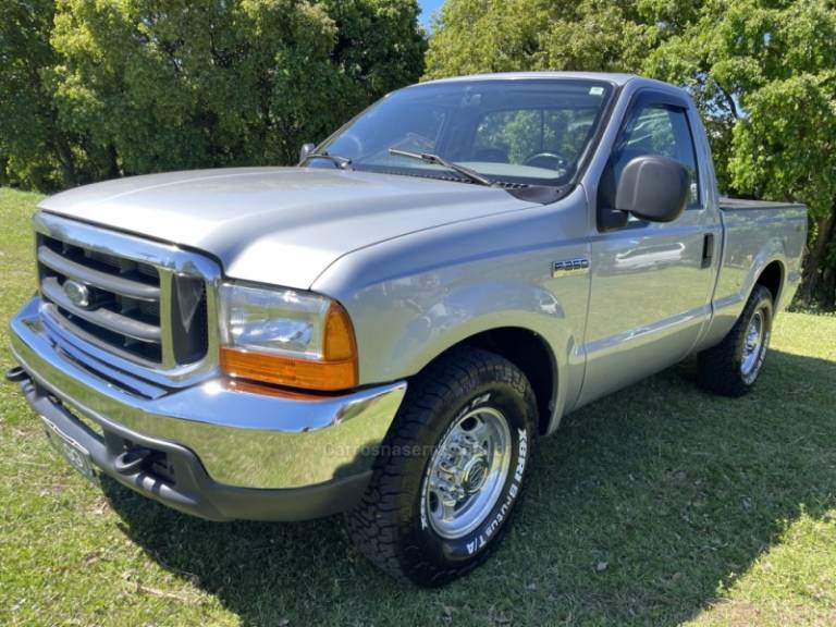 FORD - F-250 - 1999/1999 - Prata - R$ 142.900,00