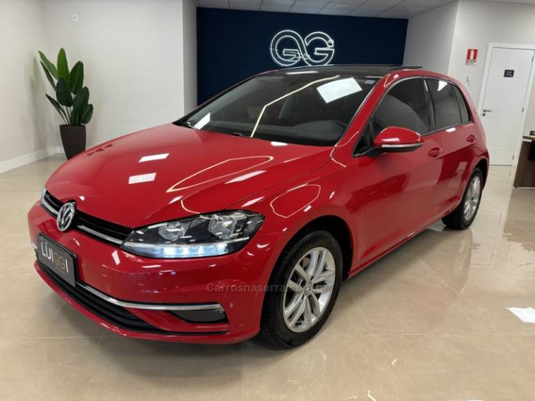 VOLKSWAGEN - GOLF - 2018/2018 - Vermelha - R$ 96.900,00