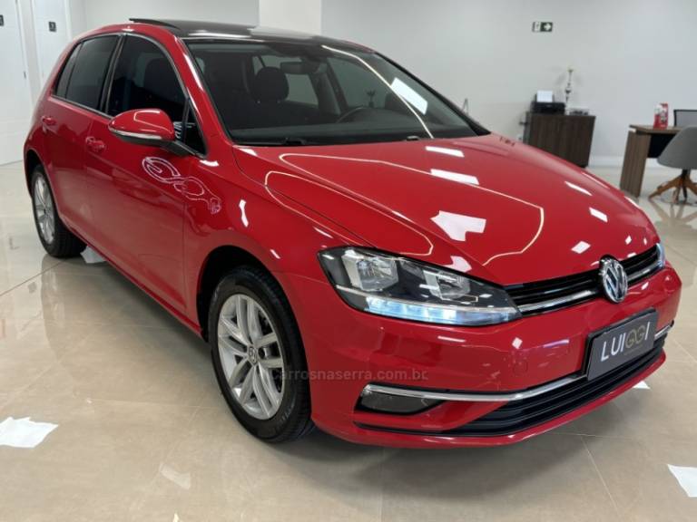 VOLKSWAGEN - GOLF - 2018/2018 - Vermelha - R$ 96.900,00