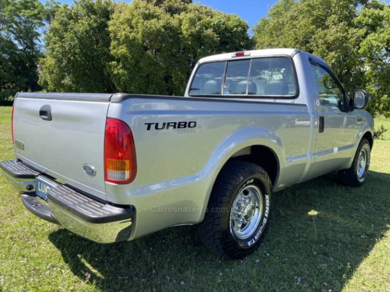 FORD - F-250 - 1999/1999 - Prata - R$ 142.900,00