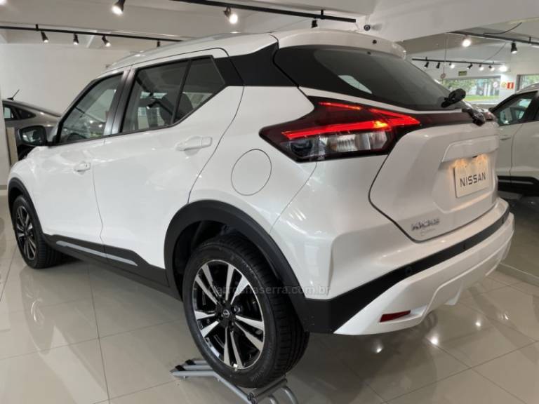 NISSAN - KICKS - 2024/2024 - Branca - R$ 138.190,00