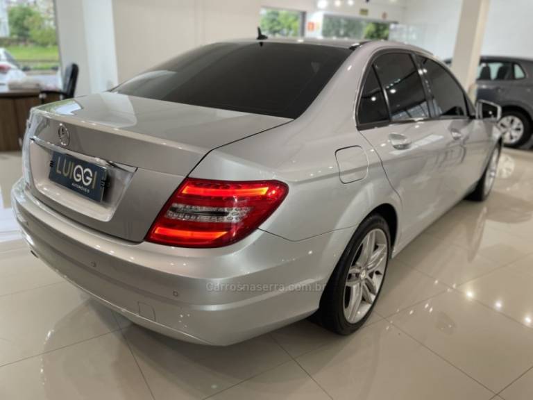 MERCEDES-BENZ - C 180 - 2011/2012 - Prata - R$ 69.900,00