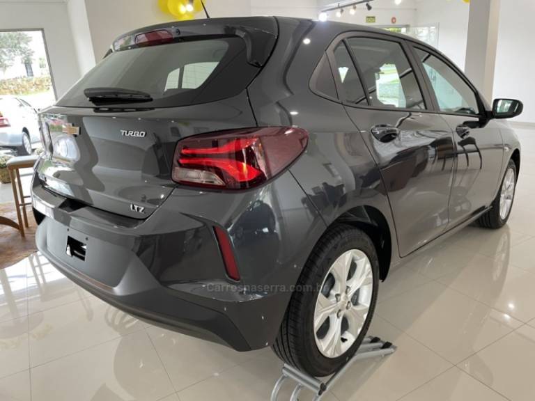 CHEVROLET - ONIX - 2024/2025 - Várias - R$ 115.990,00