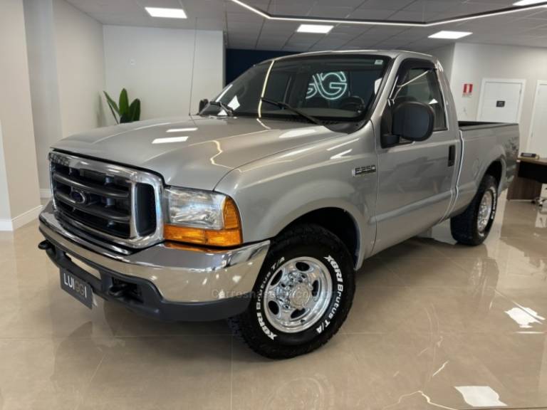 FORD - F-250 - 1999/1999 - Prata - R$ 142.900,00