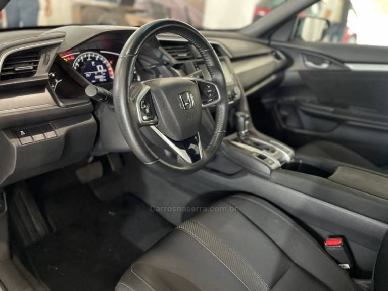 HONDA - CIVIC - 2018/2019 - Prata - R$ 114.900,00