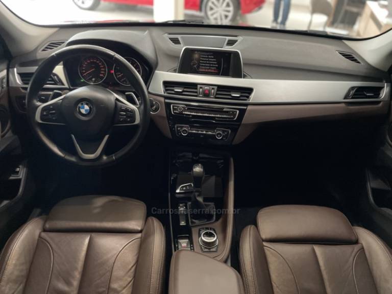 BMW - X1 - 2016/2017 - Preta - R$ 142.900,00