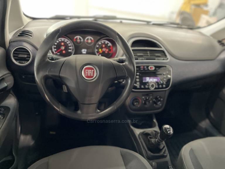 FIAT - PUNTO - 2013/2014 - Branca - R$ 42.900,00