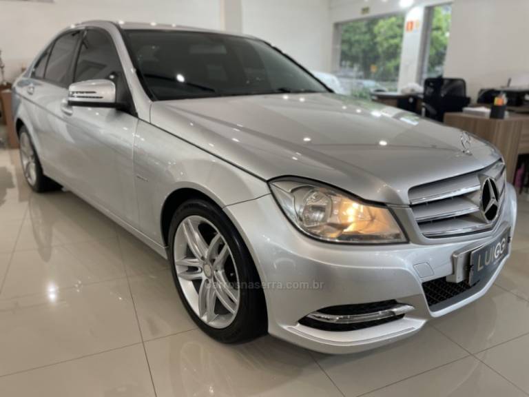 MERCEDES-BENZ - C 180 - 2011/2012 - Prata - R$ 69.900,00