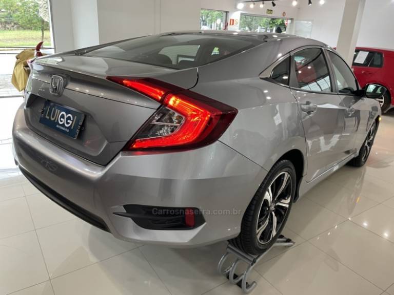 HONDA - CIVIC - 2018/2019 - Prata - R$ 114.900,00