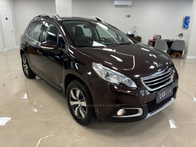 PEUGEOT - 2008 - 2015/2016 - Marrom - R$ 59.900,00