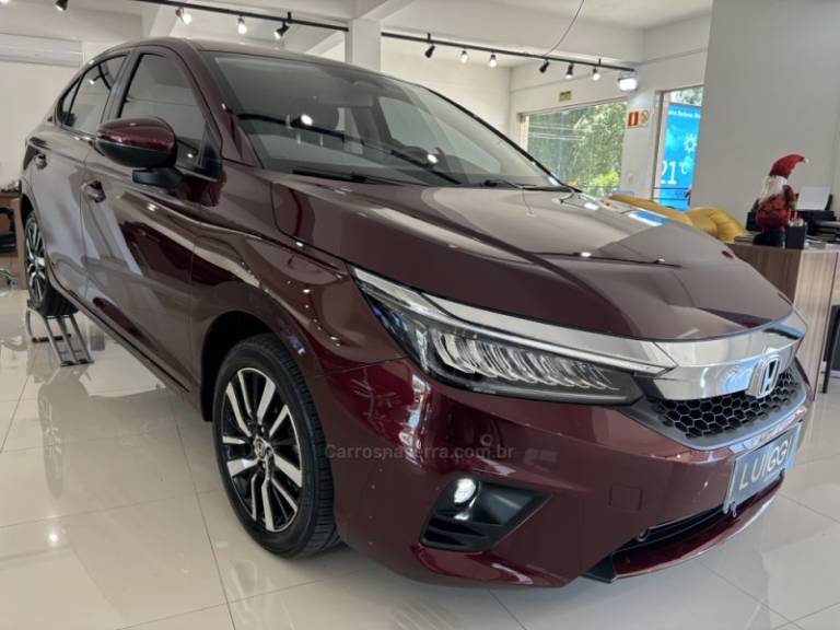 HONDA - CITY - 2023/2024 - Vermelha - R$ 129.900,00